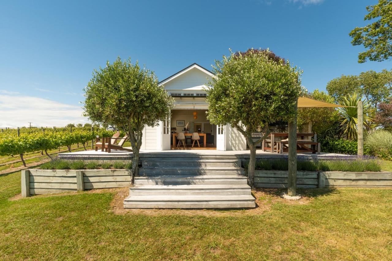 Kina Beach Cottages Tasman Exterior photo
