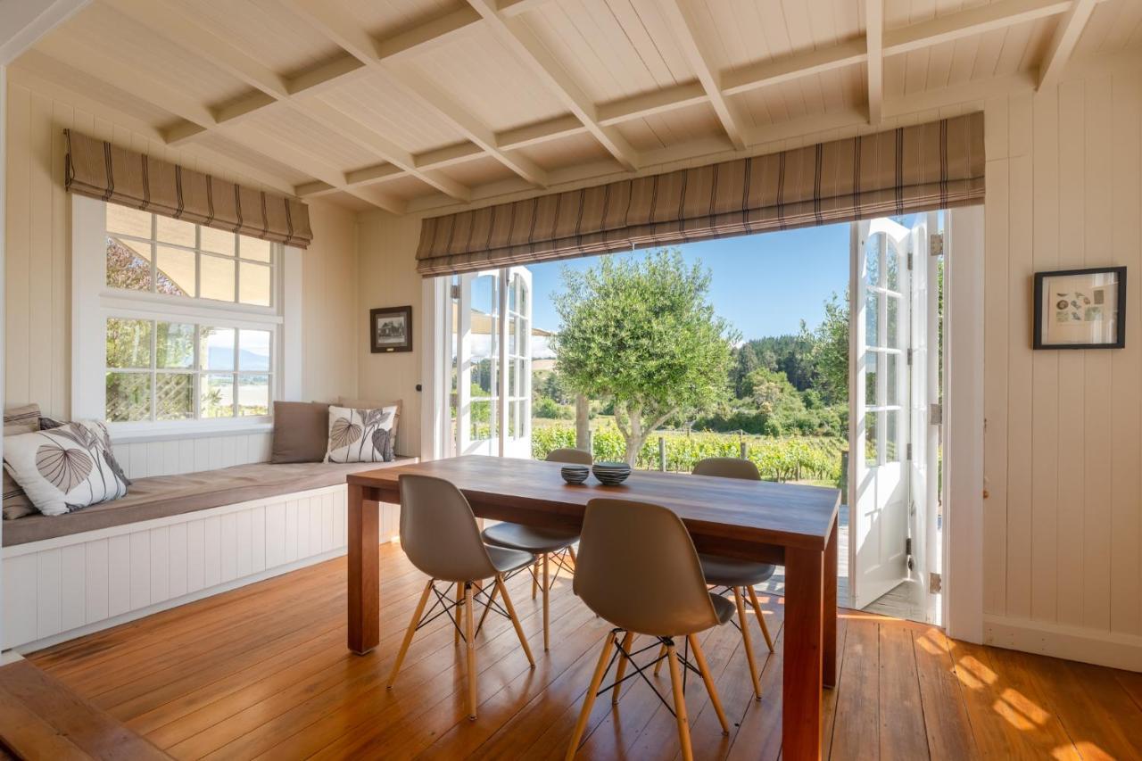 Kina Beach Cottages Tasman Exterior photo