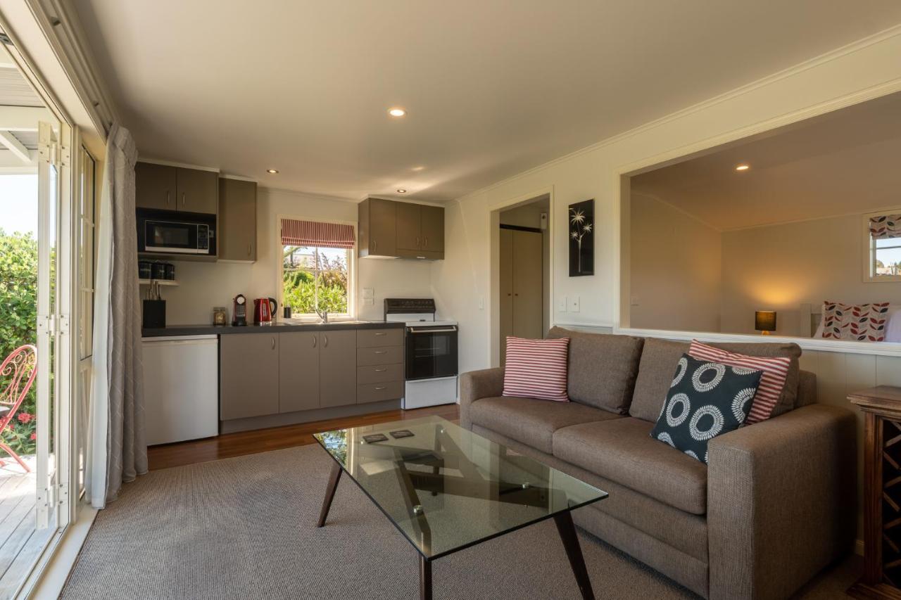 Kina Beach Cottages Tasman Exterior photo