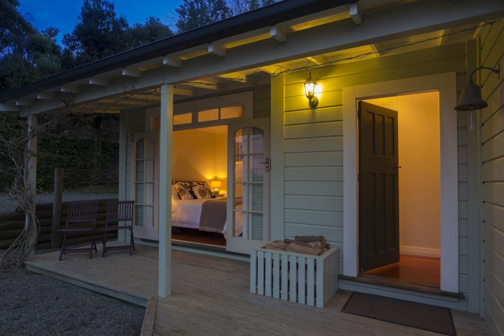 Kina Beach Cottages Tasman Room photo